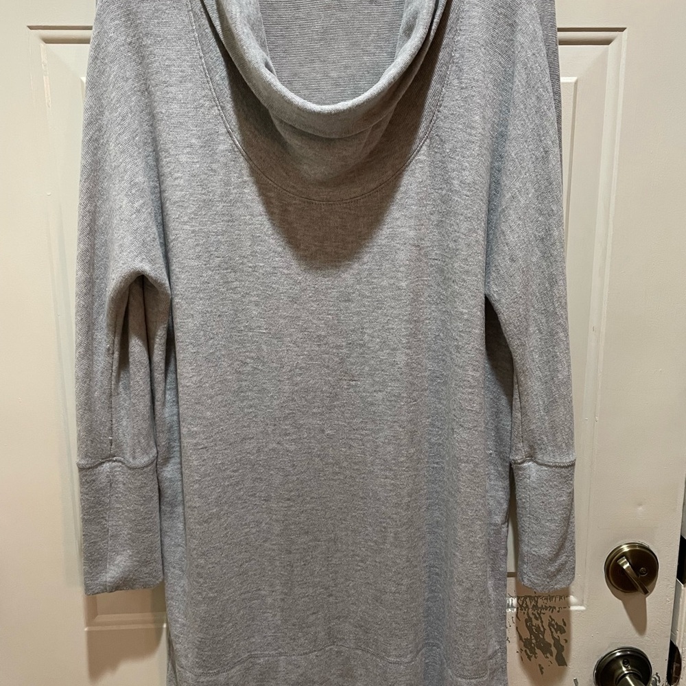 Mod-O-Doc Gray Tunic.